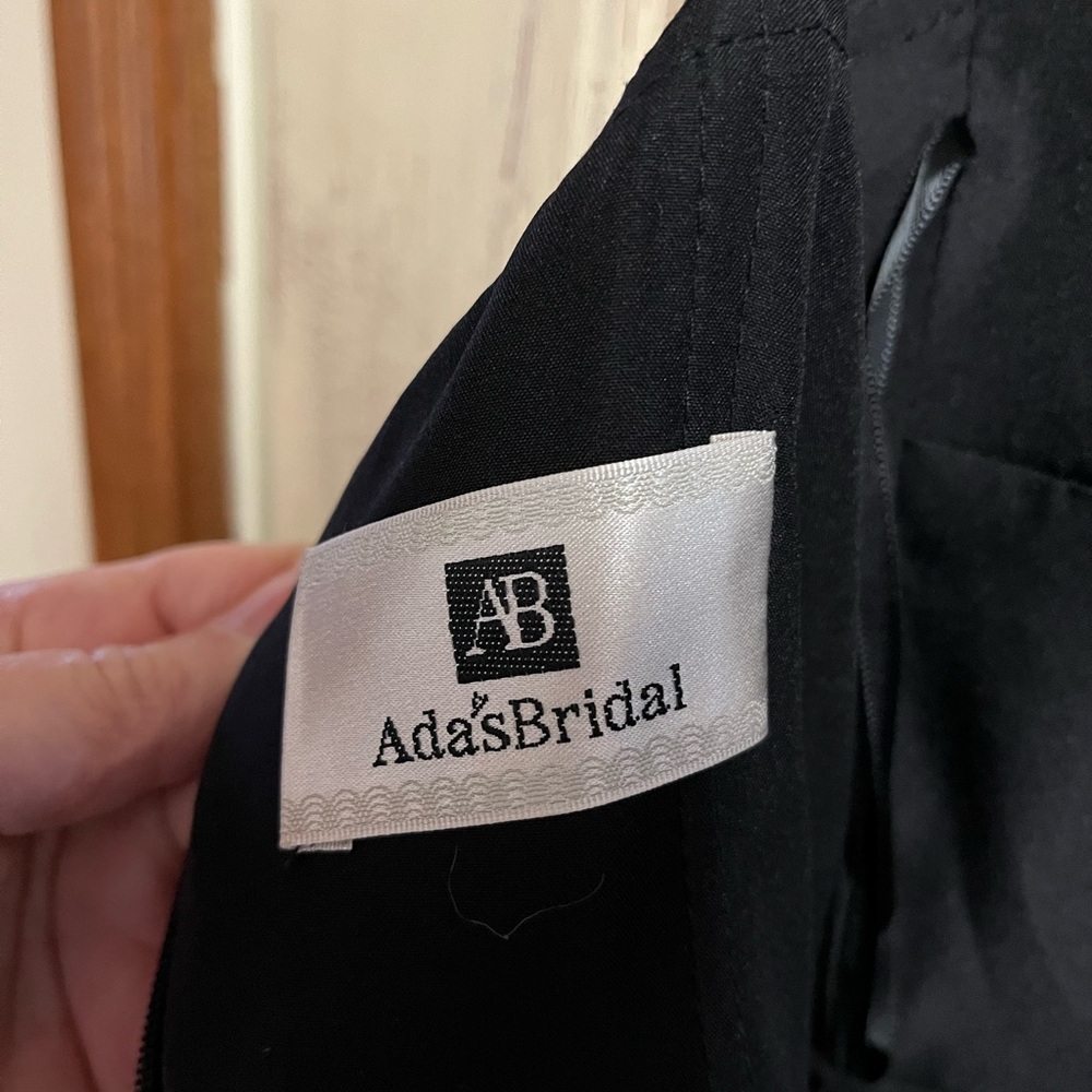 Elegant Black Formal Dress - Picture 5 of 8